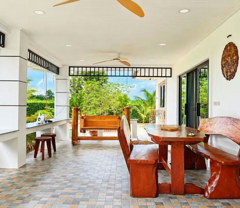 Private Home with Garden in Hua Hin Soi 70 for Sale