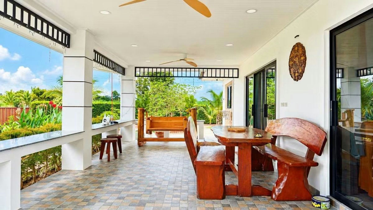 Private Home with Garden in Hua Hin Soi 70 for Sale