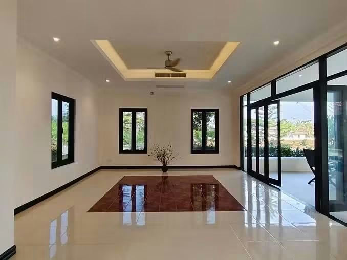 Exclusive Pool Villa For Sale at Palm Hills Golf Course