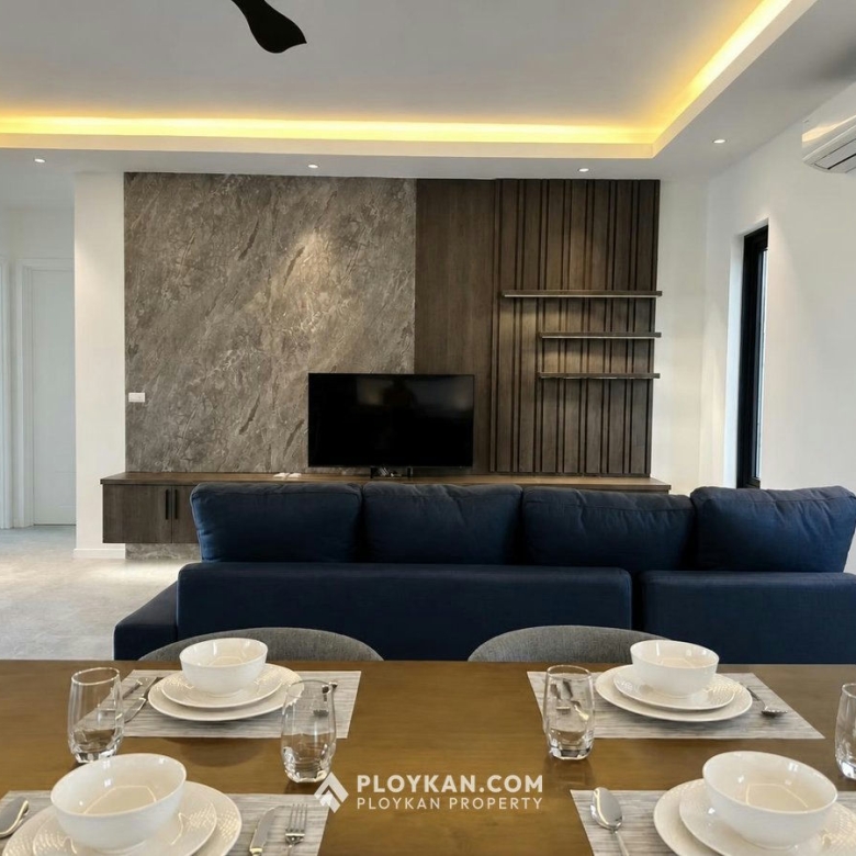 Brand New Modern Luxury Pool Villa for Rent