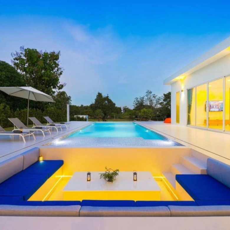 Exclusive 4 Bedroom Villa with Golf Course View in Palm Hills