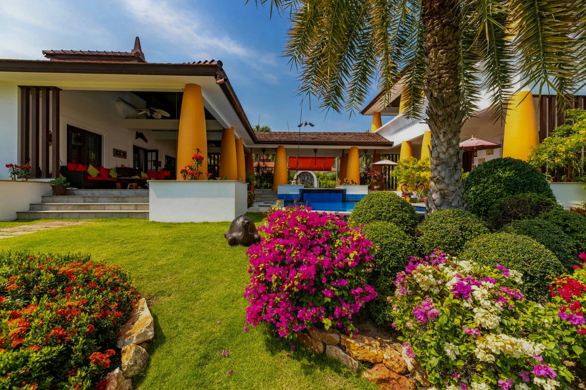 Bali Style Villa on Big Plot in Hunsa Residence