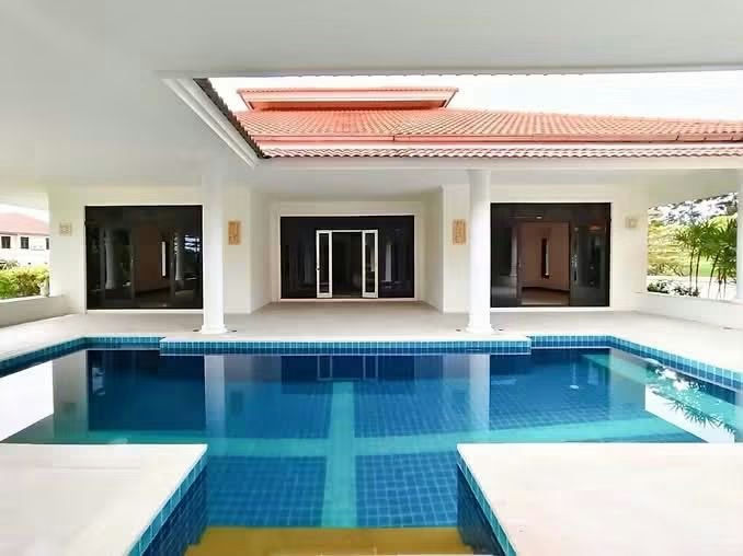 Exclusive Pool Villa For Sale at Palm Hills Golf Course