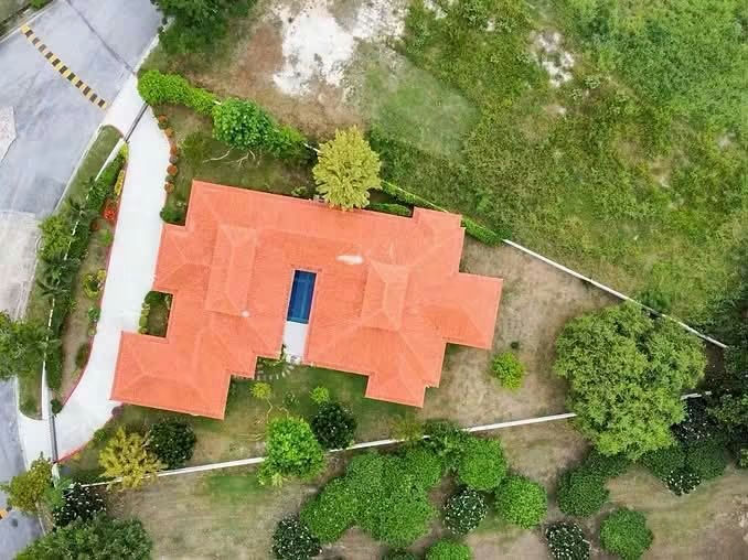 Exclusive Pool Villa For Sale at Palm Hills Golf Course