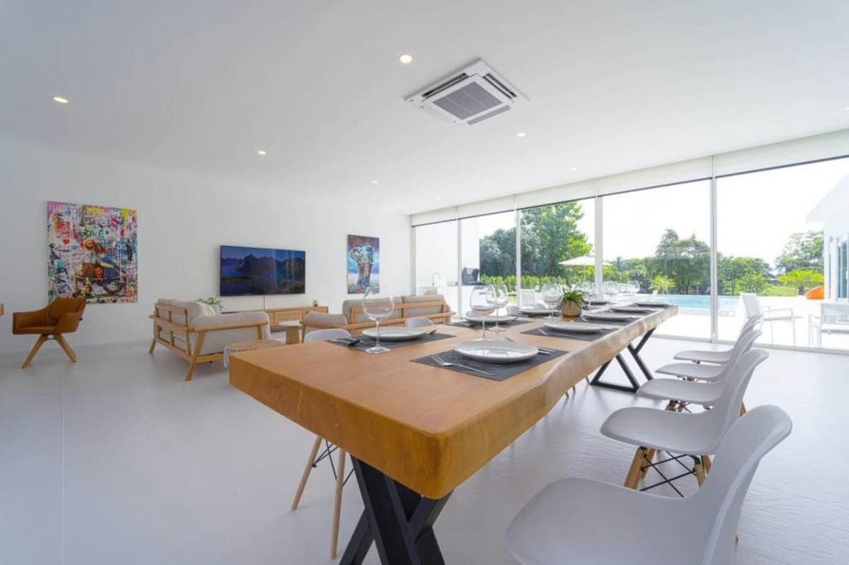 Exclusive 4 Bedroom Villa with Golf Course View in Palm Hills