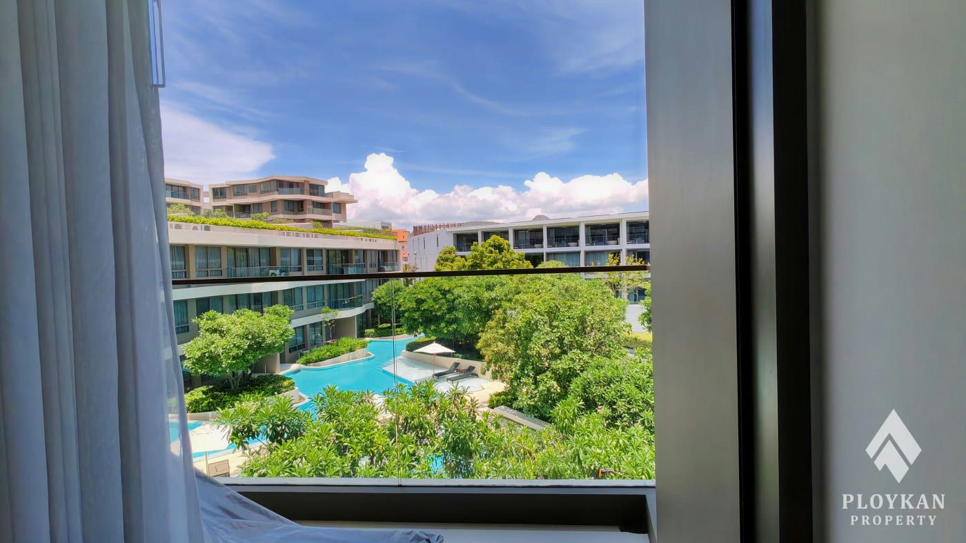 🔥Price Reduced – Luxury 1BR Pool View Condo in Veranda Residence
