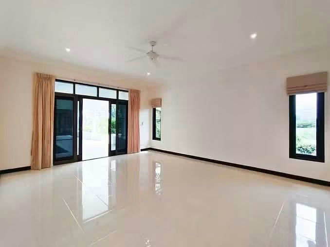 Exclusive Pool Villa For Sale at Palm Hills Golf Course