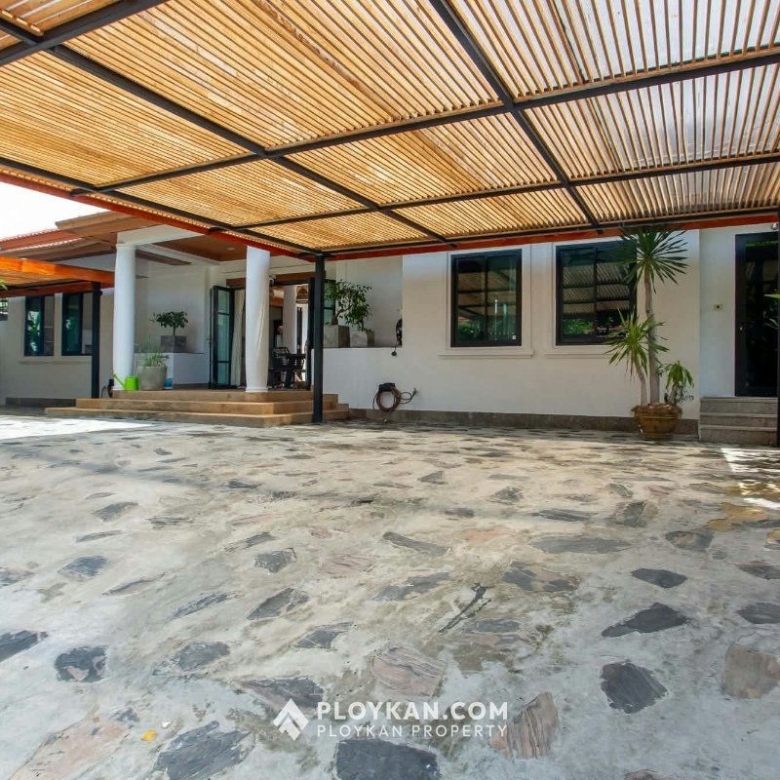 Fully Renovated Pool Villa for sale in Hua Hin Soi 116