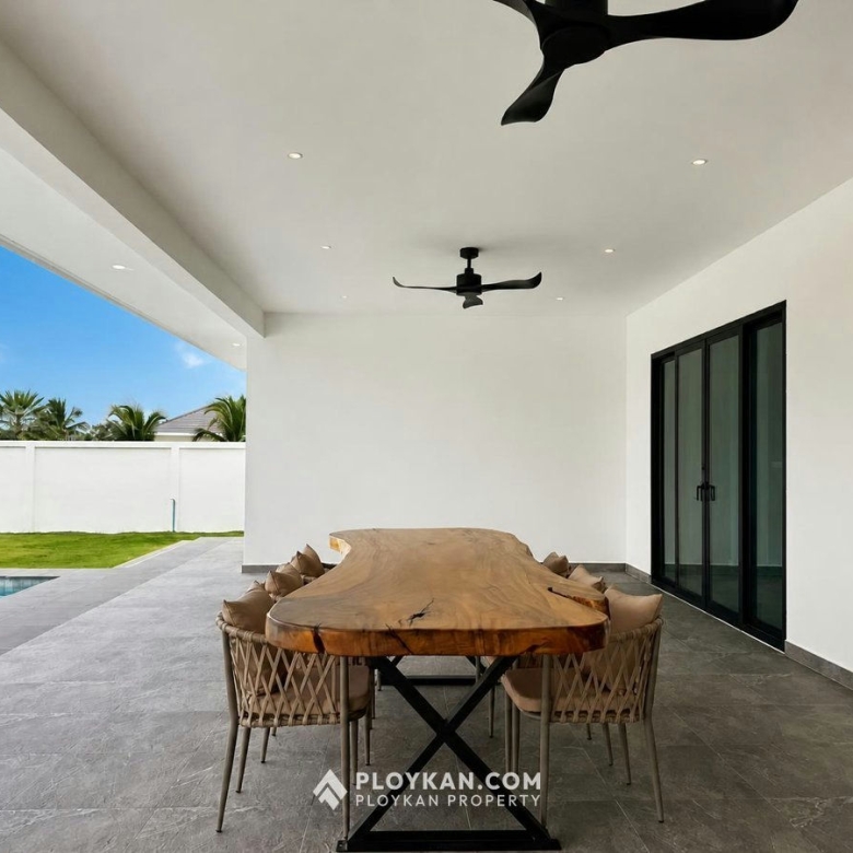 Brand New Modern Luxury Pool Villa for Rent