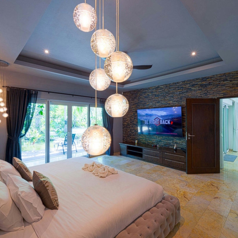 6 Bedroom Villa for Sale in Palm Hills Golf Club, Cha-Am
