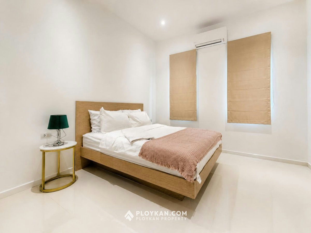 Pet Friendly 3-Bedroom Pool Villa in Aria1 for Rent