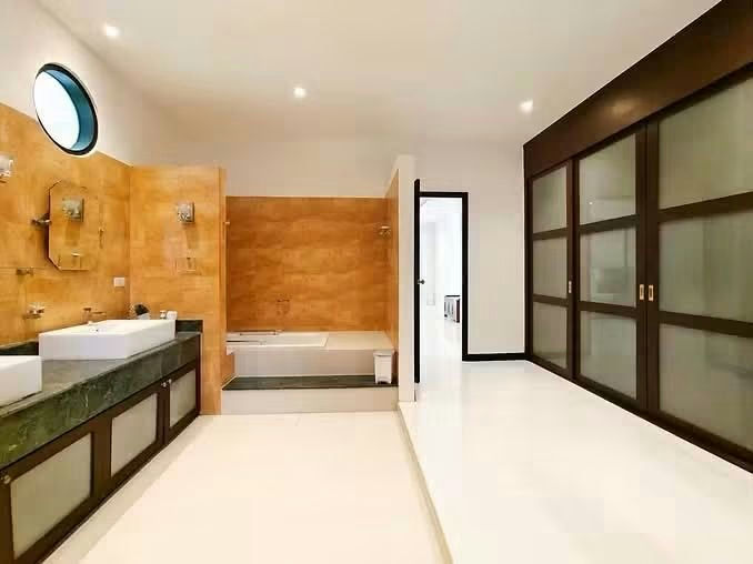 Exclusive Pool Villa For Sale at Palm Hills Golf Course