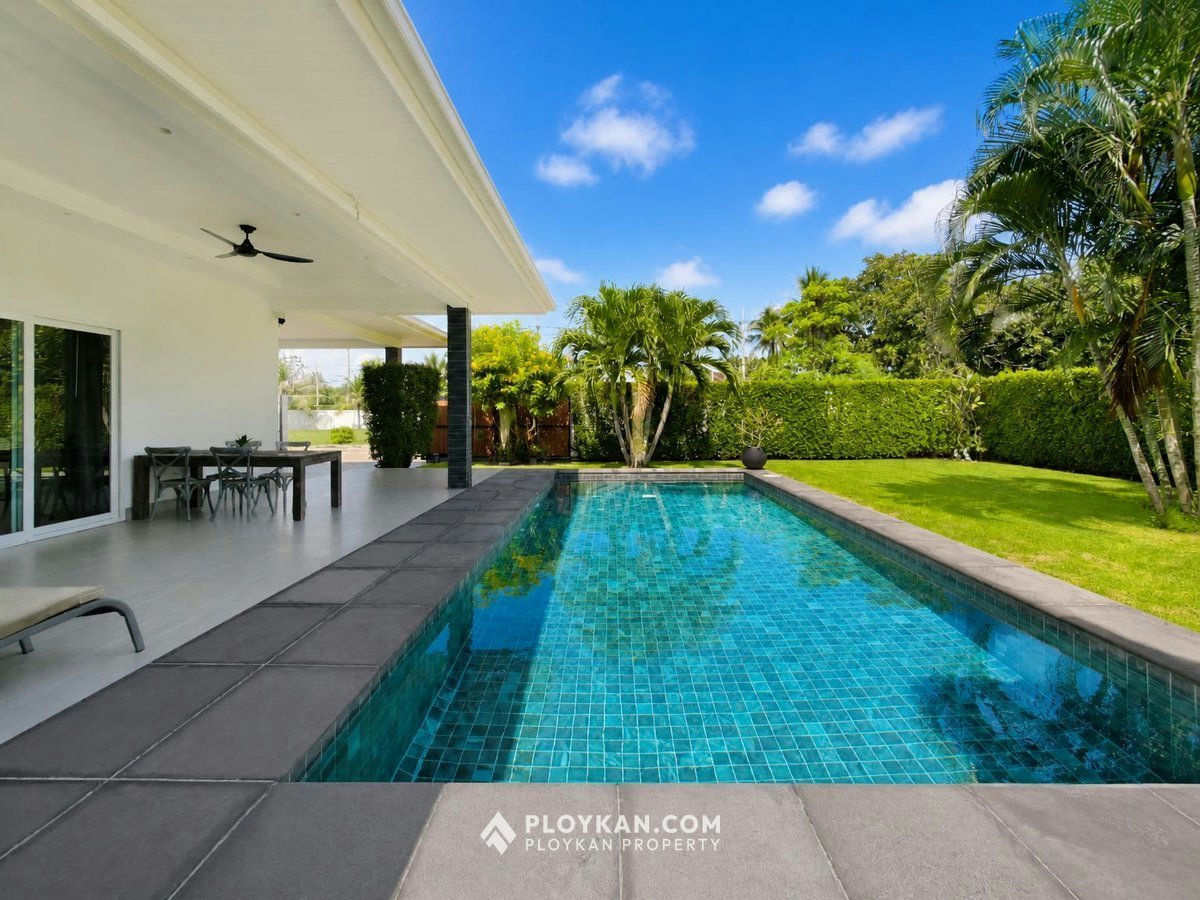 3-Bedroom Pool Villa in Aria 1 for Rent