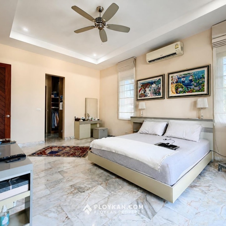 Luxury Pool Villa in Sam Roi Yot for Sale
