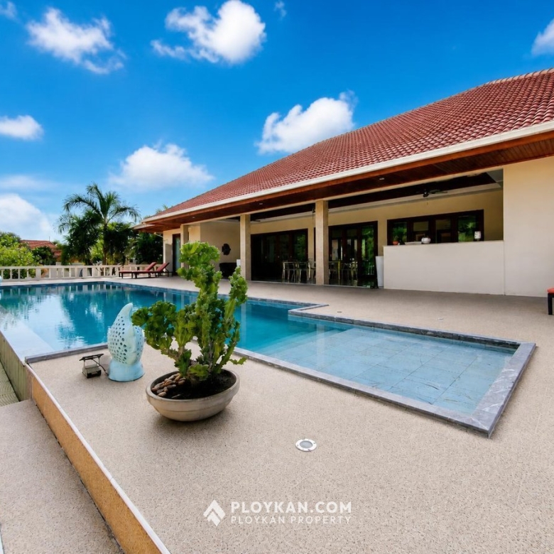 Luxury Pool Villa in Sam Roi Yot for Sale