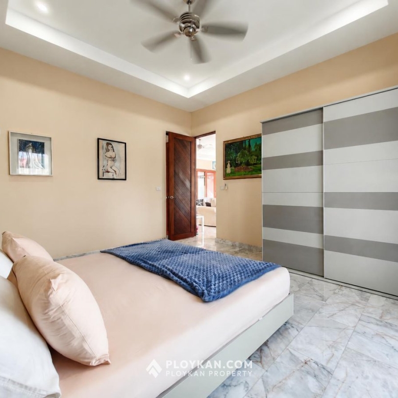 Luxury Pool Villa in Sam Roi Yot for Sale