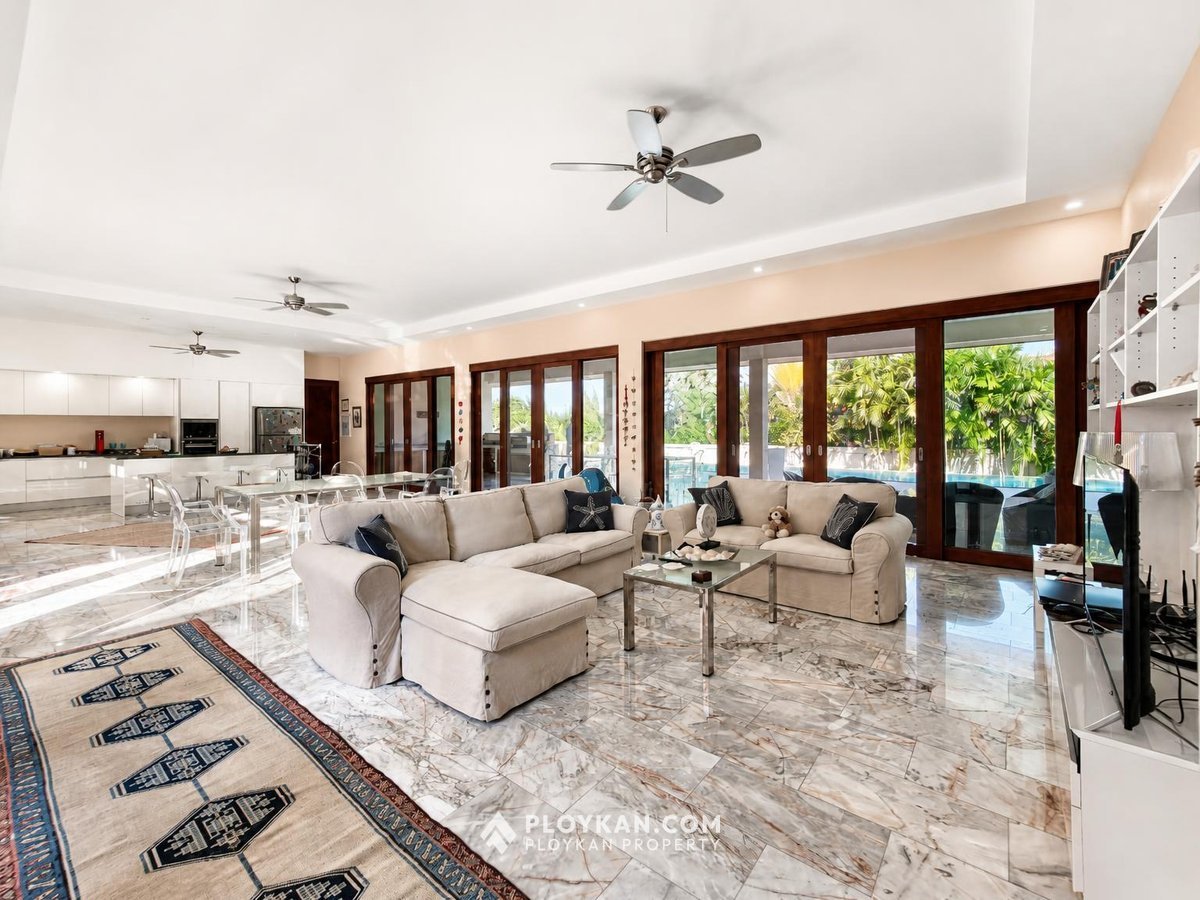 Luxury Pool Villa in Sam Roi Yot for Sale
