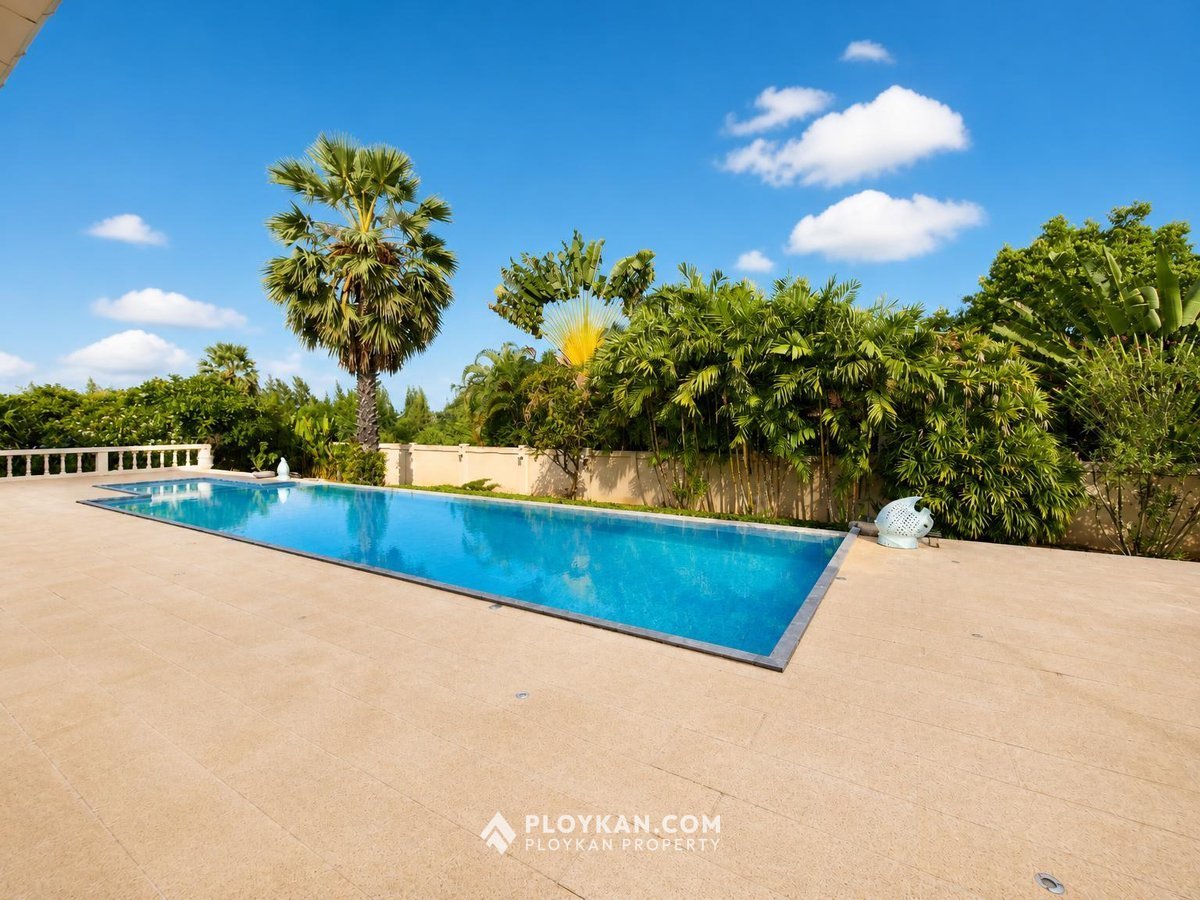 Luxury Pool Villa in Sam Roi Yot for Sale