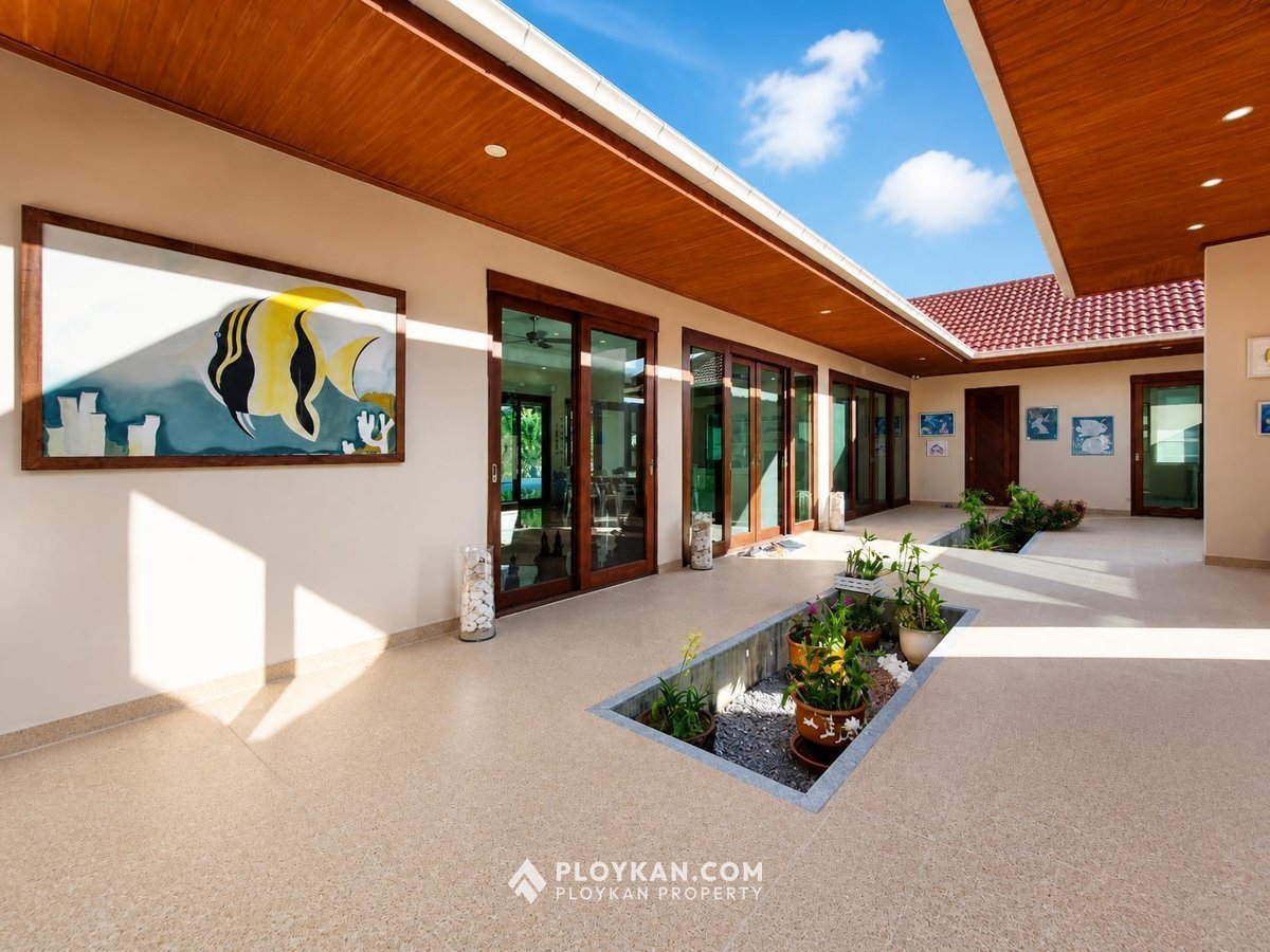 Luxury Pool Villa in Sam Roi Yot for Sale