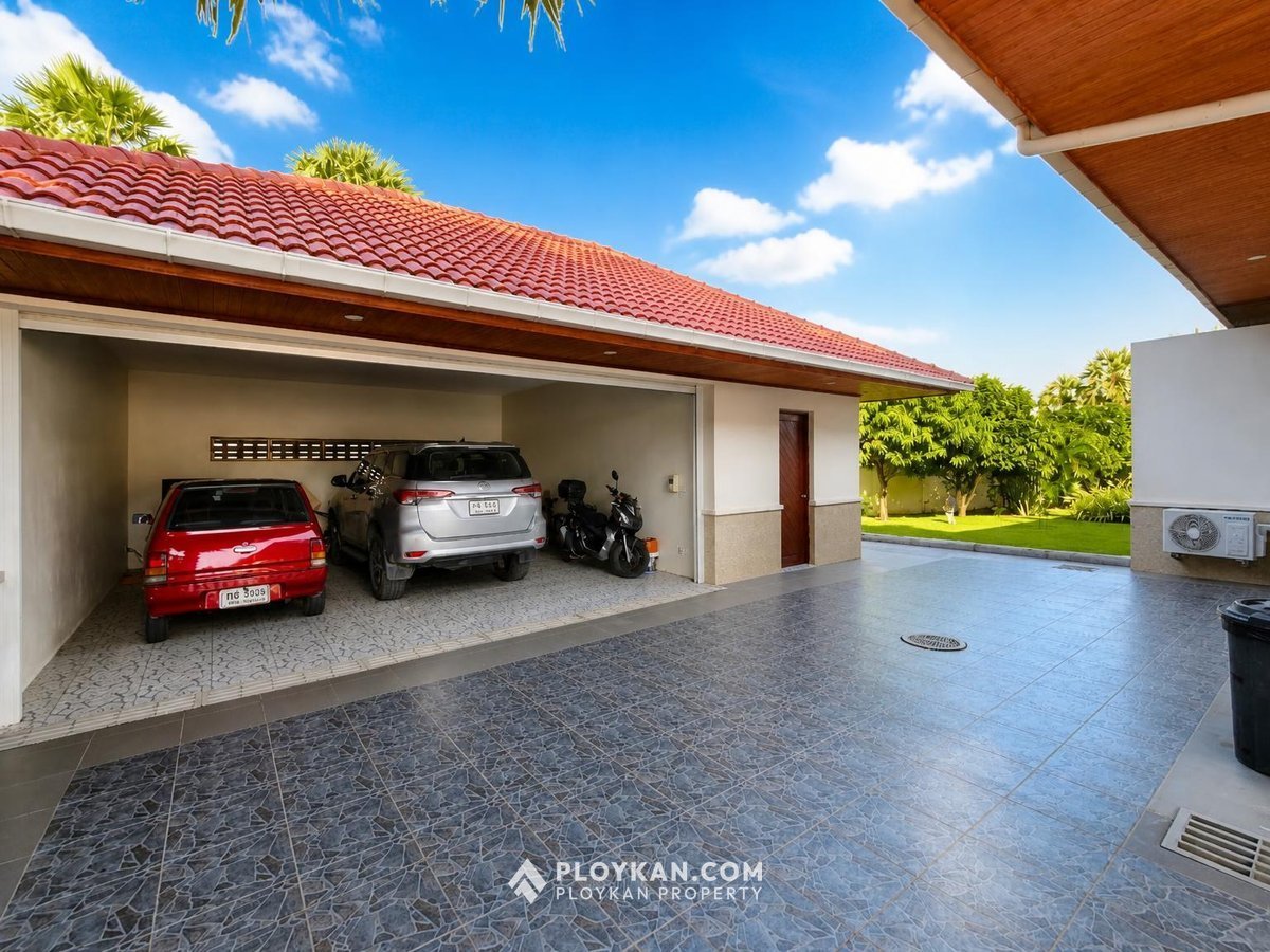 Luxury Pool Villa in Sam Roi Yot for Sale