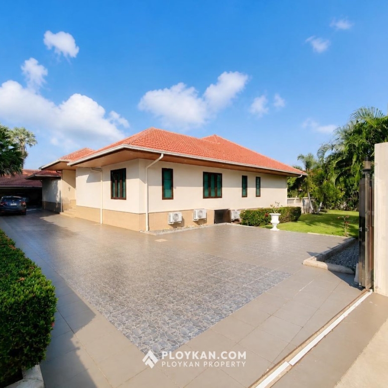 Luxury Pool Villa in Sam Roi Yot for Sale
