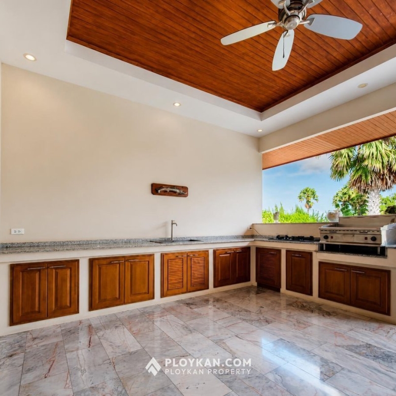 Luxury Pool Villa in Sam Roi Yot for Sale