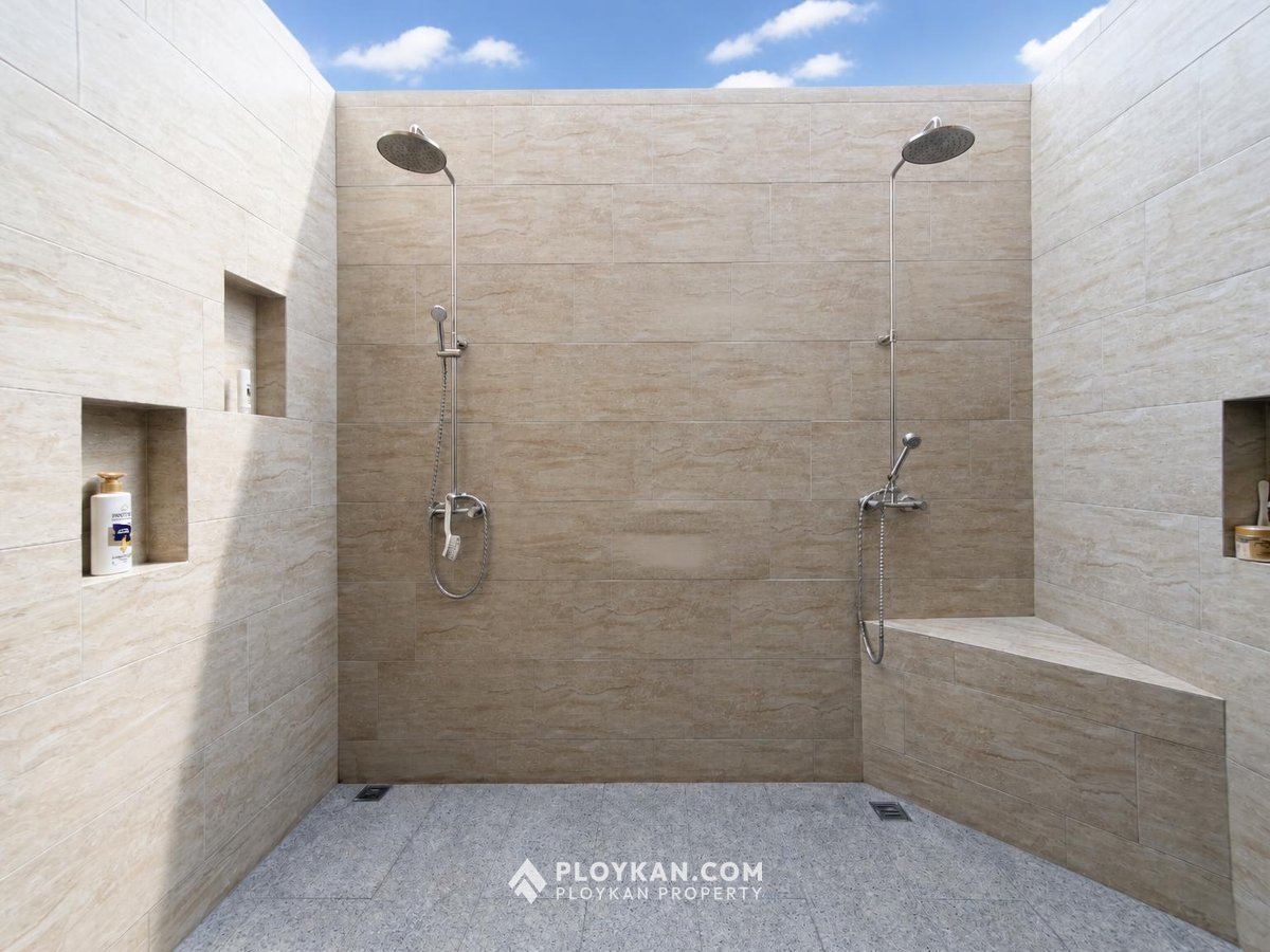 Luxury Pool Villa in Sam Roi Yot for Sale