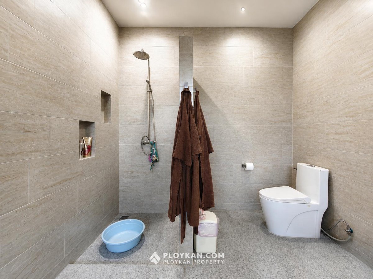 Luxury Pool Villa in Sam Roi Yot for Sale