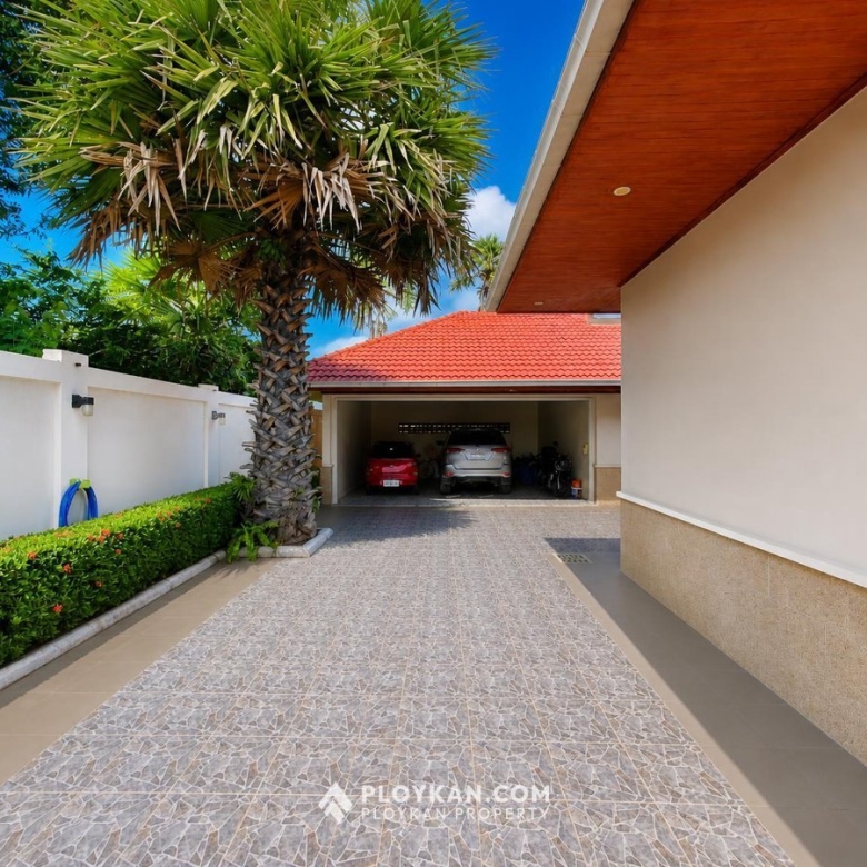 Luxury Pool Villa in Sam Roi Yot for Sale