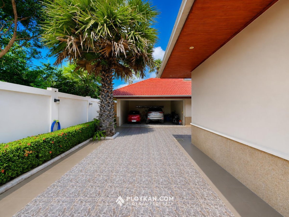 Luxury Pool Villa in Sam Roi Yot for Sale
