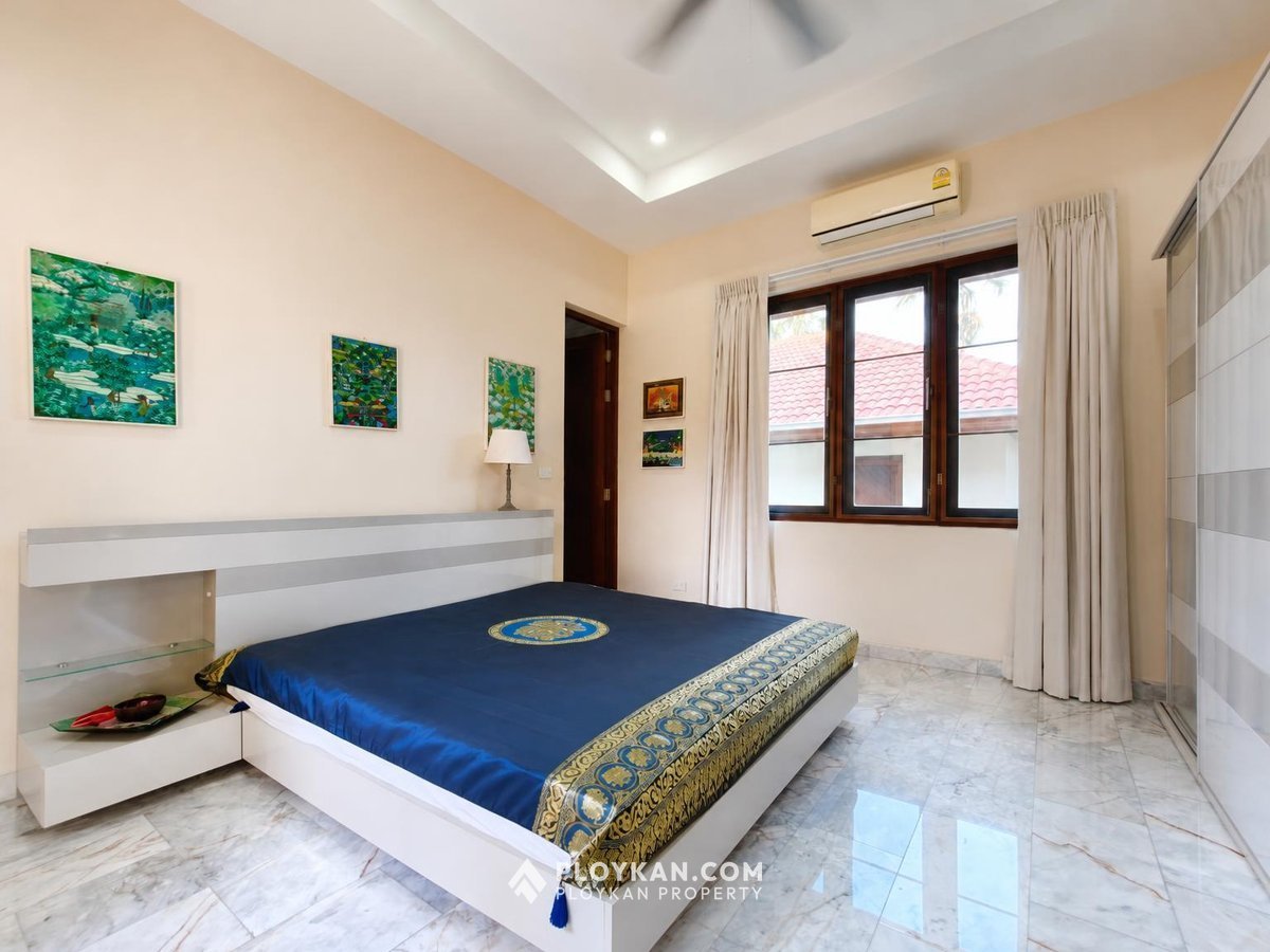 Luxury Pool Villa in Sam Roi Yot for Sale
