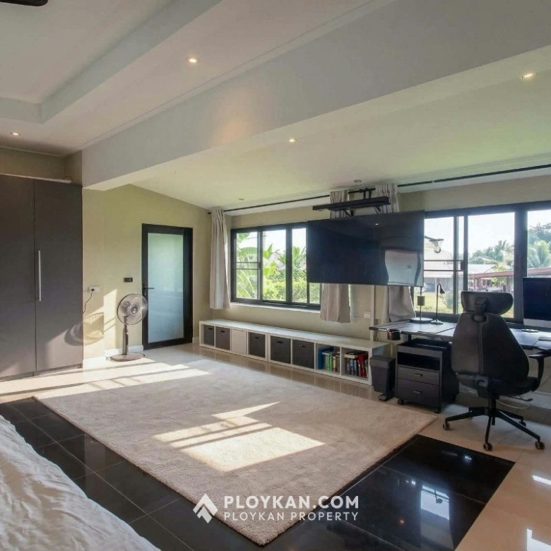 Fully Renovated Pool Villa for sale in Hua Hin Soi 116