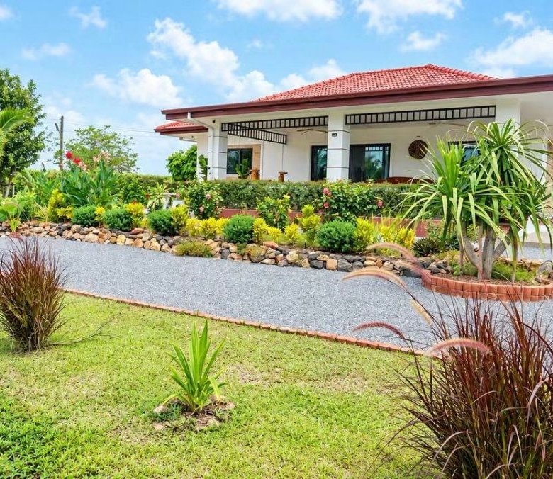 Private Home with Garden in Hua Hin Soi 70 for Sale