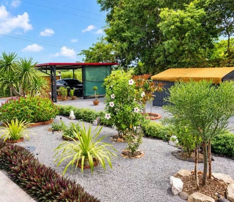 Private Home with Garden in Hua Hin Soi 70 for Sale