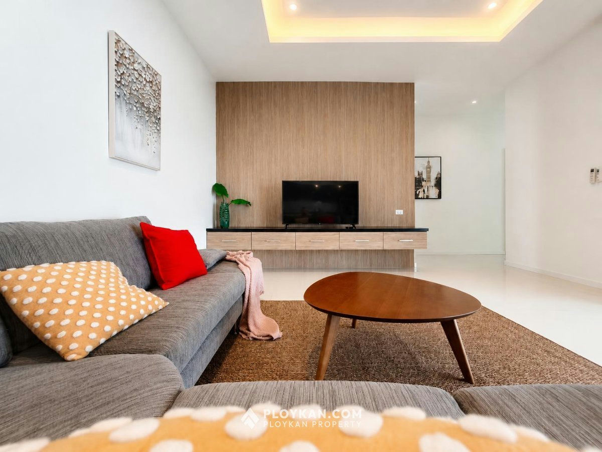 Pet Friendly 3-Bedroom Pool Villa in Aria1 for Rent
