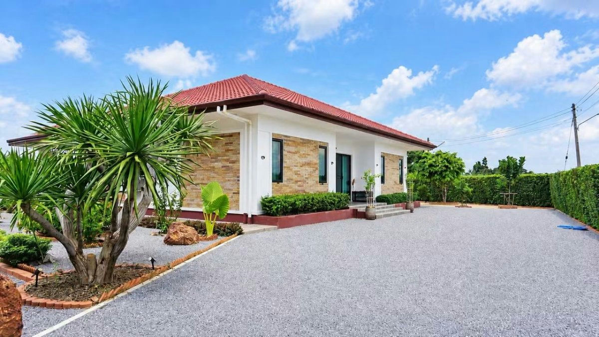 Private Home with Garden in Hua Hin Soi 70 for Sale