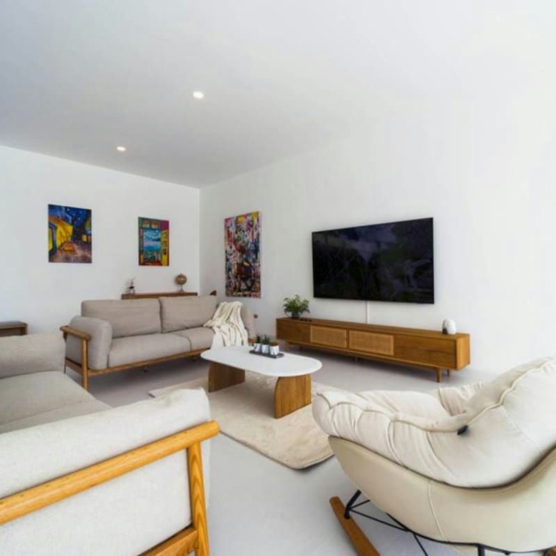 Exclusive 4 Bedroom Villa with Golf Course View in Palm Hills