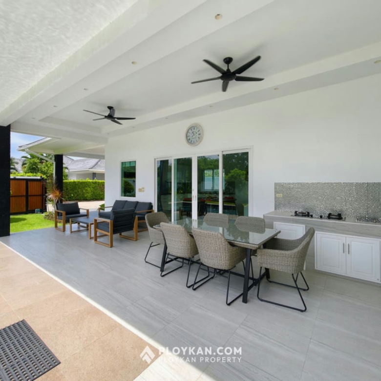 Pool Villa with Beautiful Garden for Rent in Hua Hin