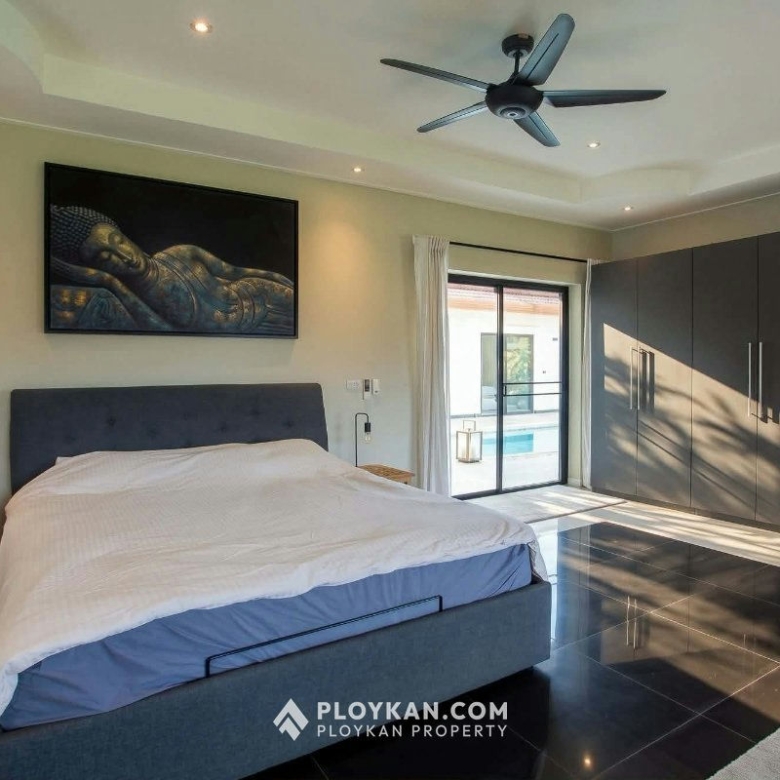 Fully Renovated Pool Villa for sale in Hua Hin Soi 116