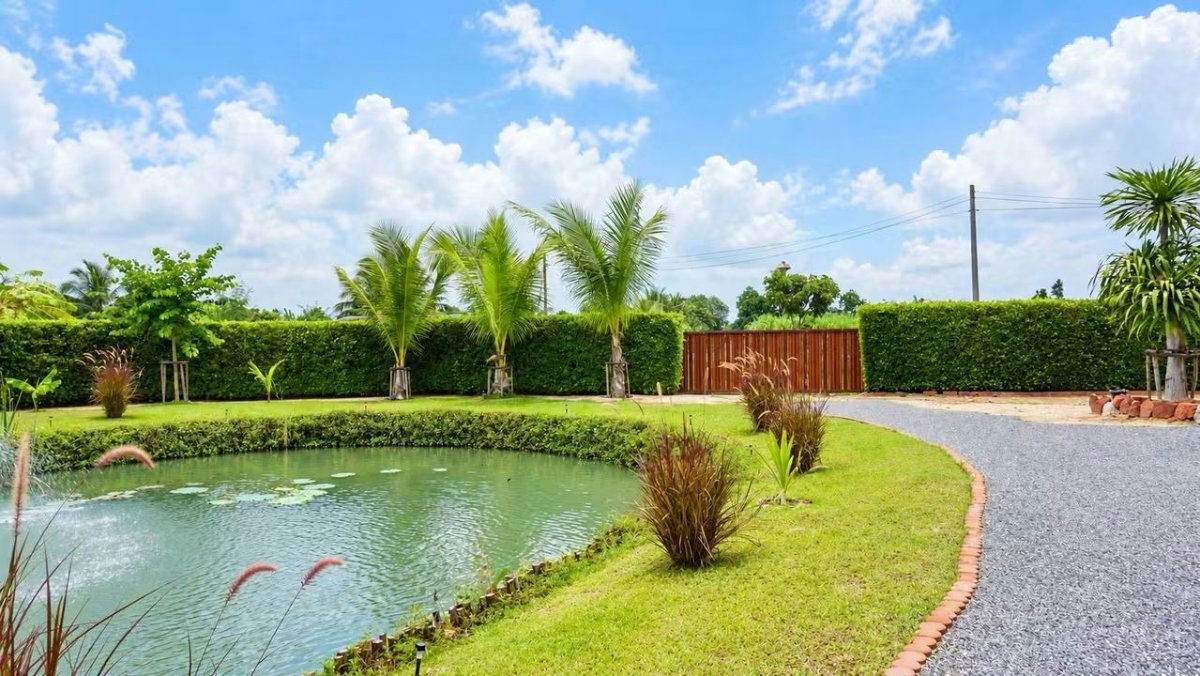 Private Home with Garden in Hua Hin Soi 70 for Sale
