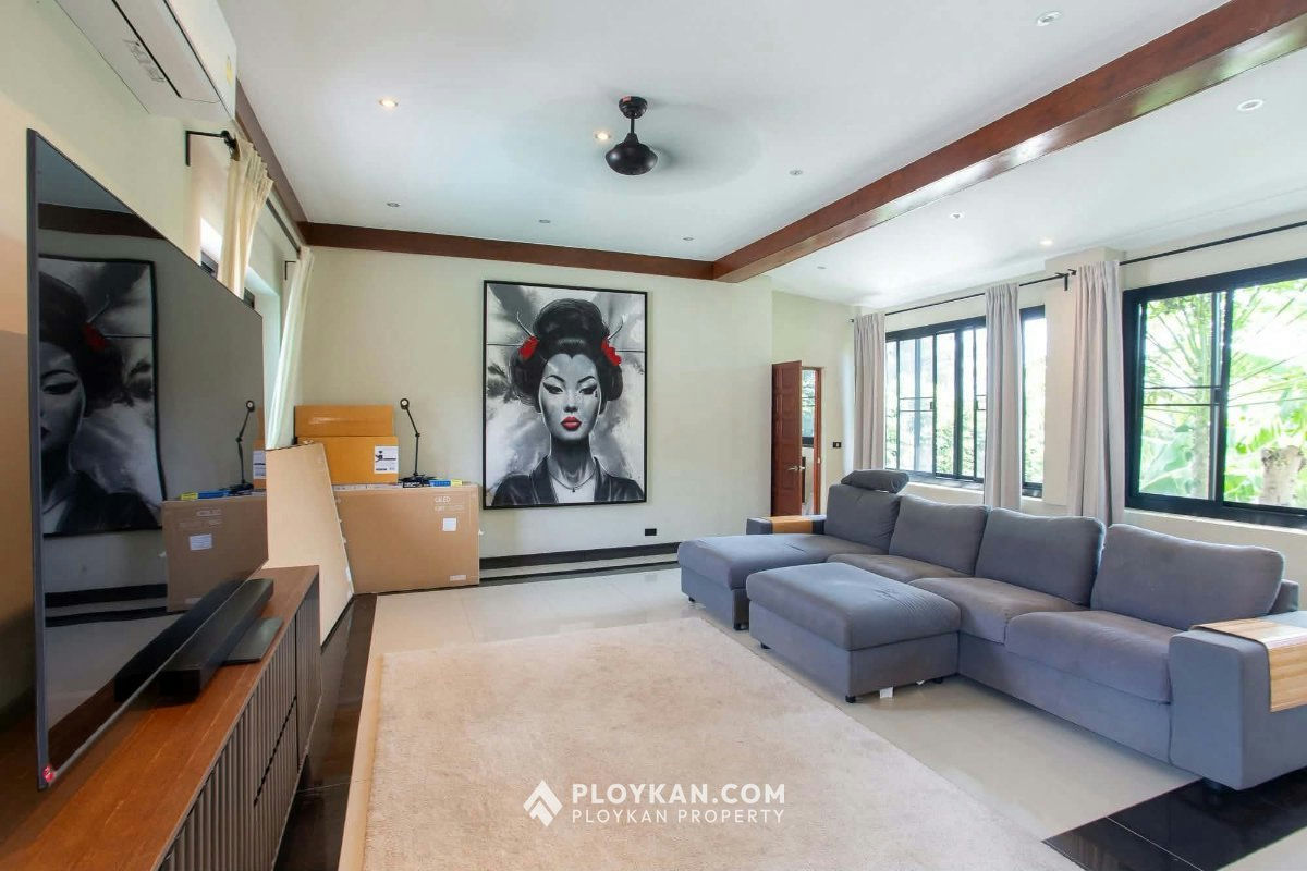 Fully Renovated Pool Villa for sale in Hua Hin Soi 116